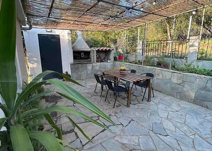 Vilă Sea-side Mountain Nea Iraklitsa